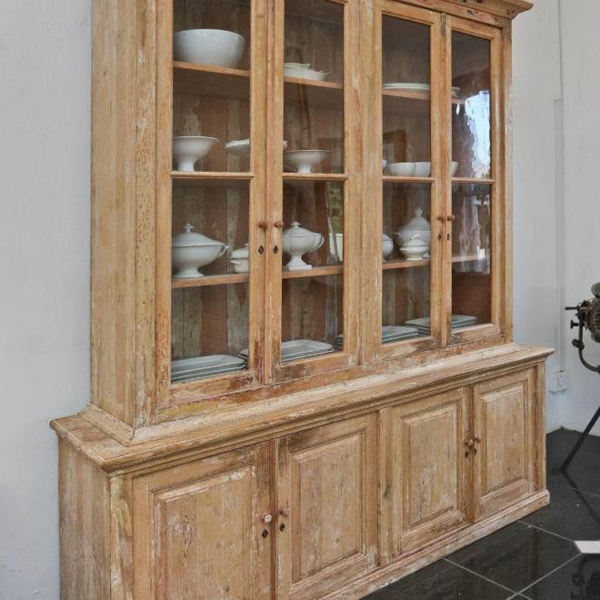 French Vitrine 2